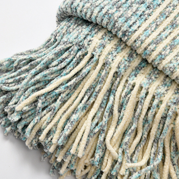 Pleten pončo od chenille pređe s izrezom na boat-neck, resice, nordijski stil, topao šal