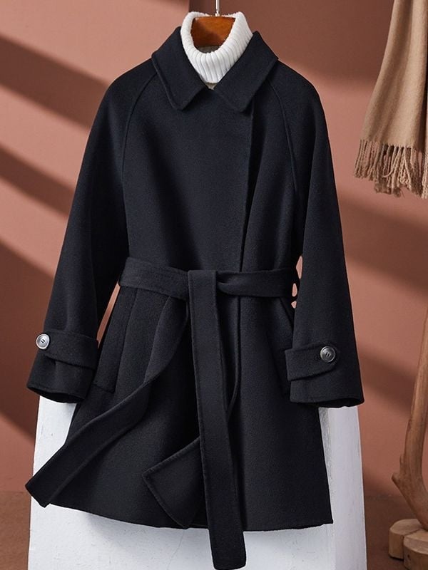 Moteriškas dvipusis vilnos paltas su cape tipo, vidutinio ilgio, ilgomis rankovėmis, rankų darbas, ruduo 2025