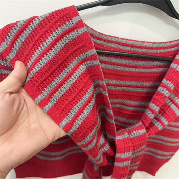 Шал за жени с райета и прорезна плетка • Материал: core yarn • Подходящ за зима, пролет и есен