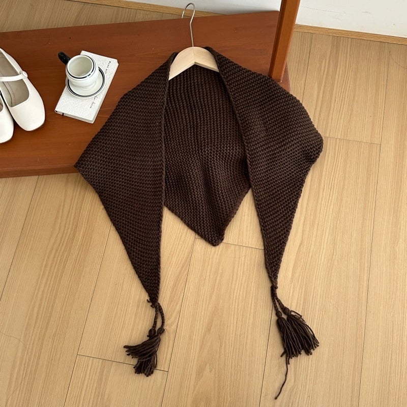 Ženski trokutasti šal od vunene smjese, warp knitting tehnika, jednobojni uzorak