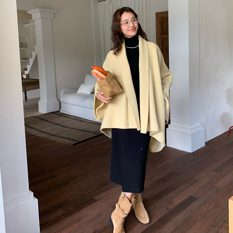 Moterų dvejopos pusių vilnos paltas su yak vilna, vidutinio ilgio, stovinėjanti apykaklė, ilgomis rankovėmis, minimalistinis stilius