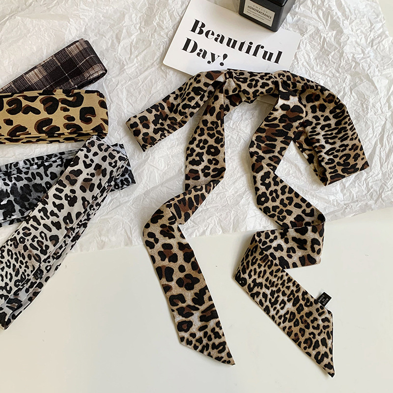 Uski šal i gumica za kosu s leopard uzorkom – dvostrano, poliester, jednostavno pletenje, proljetni dodatak.
