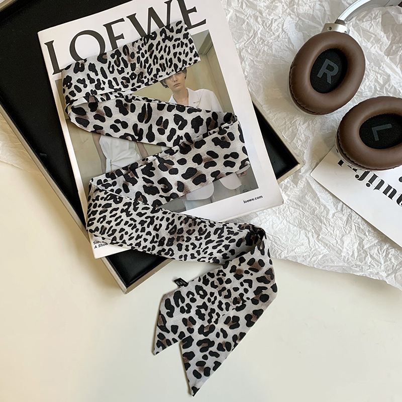 Uski šal i gumica za kosu s leopard uzorkom – dvostrano, poliester, jednostavno pletenje, proljetni dodatak.