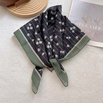 Pamut satin négyszögletes sál, warp-öltéses, retro irodalmi stílus, nyakkendő, 2025 őszén debütál