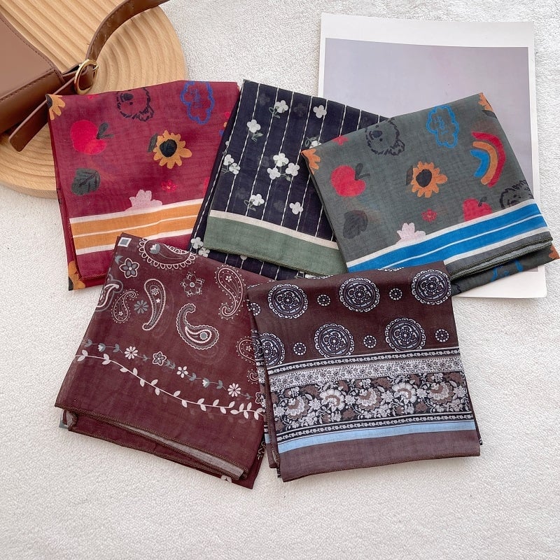 Pamut satin négyszögletes sál, warp-öltéses, retro irodalmi stílus, nyakkendő, 2025 őszén debütál