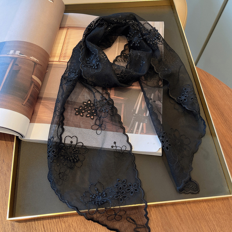 Női hosszú poliészter sál hímzéssel, warp knitting technikával, friss és édes stílusban (Spring 2025 megjelenés; warp knitting; poliészter; hímzés)