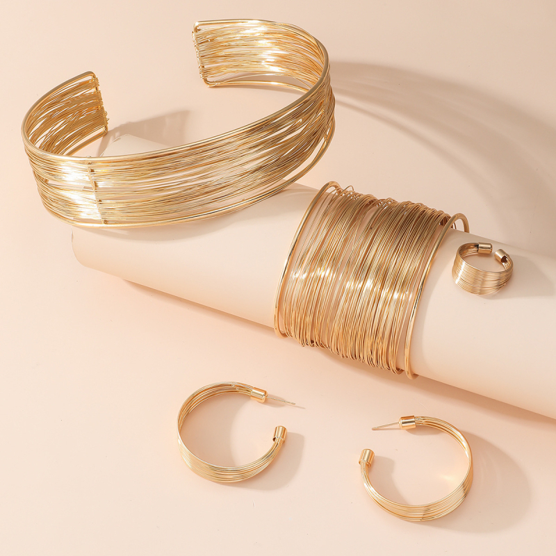 Ékszerszett: cinkötvözet, elektrolitikus galvanizálás, többszintű geometriai üreges dizájn, fülbevaló + nyaklánc + karkötő, hagyományos lánccal