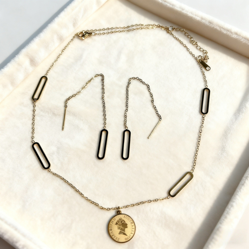 Set ogrlice i naušnica s rimski slovima, nehrđajući čelik, višeslojni dizajn, podesiva duljina, elektroplakirani završetak, unisex