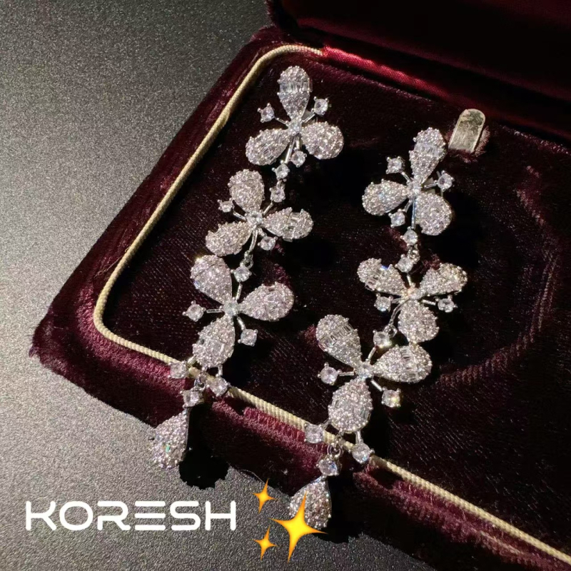 Fülbevaló és nyaklánc készlet virágmotívummal, cirkón bevésés, cirkon medál, standard lánc