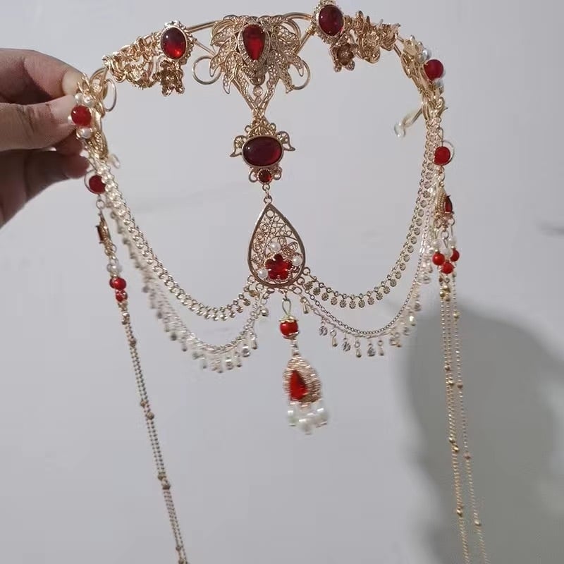 Peakaunistus – Etnilise stiiliga naiste toode; Sulam; Südamekujuline kuju; Elektroplaatimine