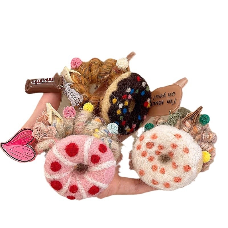 Plaukų gumelė iš vilnos filco, rankų darbo, 2025 m. pavasaris, japonų–korėjiečių drąsus stilius, gaivus ir saldus.