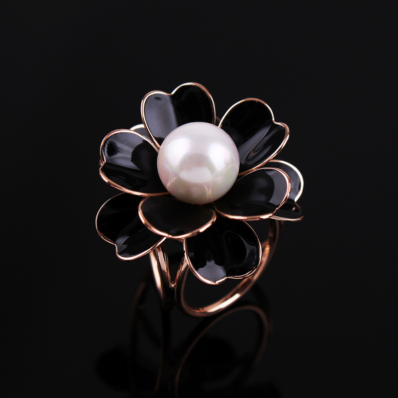 Κούμπωμα για φουλάρι από μετάξι με τρία δαχτυλίδια σε σχήμα Καμέλια, με μαργαριάρια ενσωματωμένα, χαλκός, ιαπωνο-κορεατικό στυλ