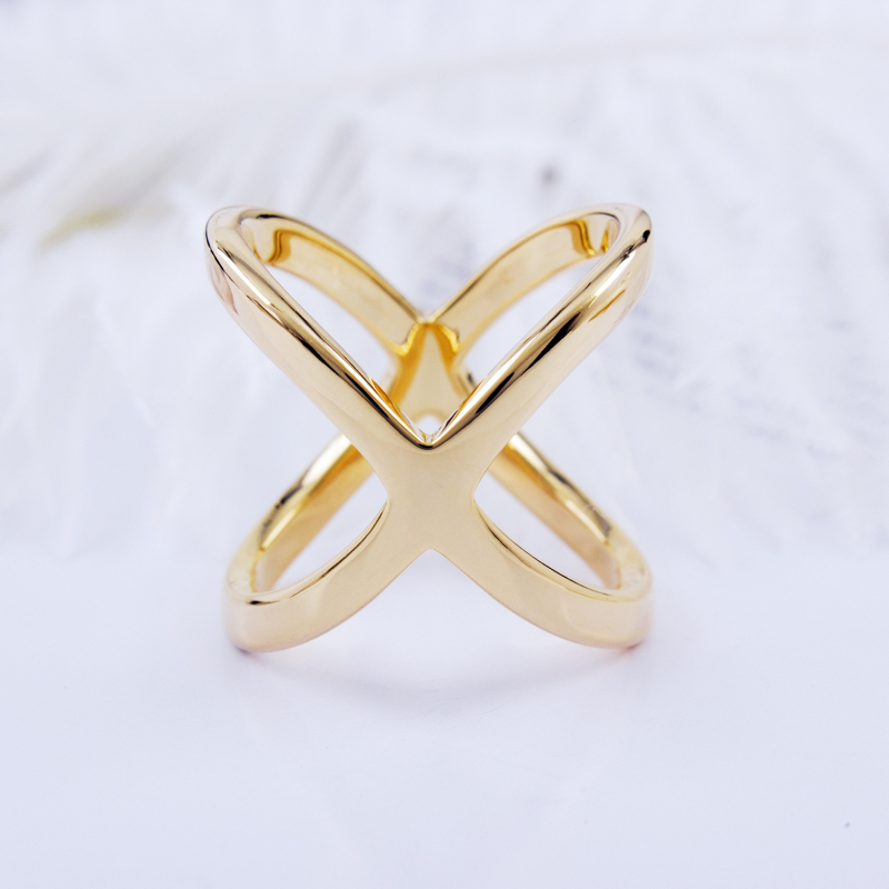 Γυναικεία αγκράφα από χαλκό σε X-σχήμα για σάλι με επίχρυση επικάλυψη και χρυσές ενθέσεις