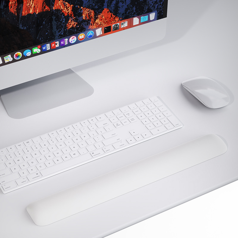 Käe tugi mehhaanilisele klaviatuurile ja hiirele — mäluvaht, libisemiskindel