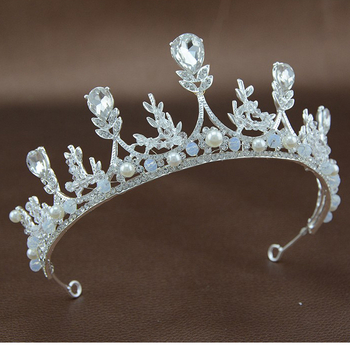 Koreai stílusú menyasszonyi fejfedő – kézzel készített gyöngyös korona tiara, ötvözet, elektroplátolt