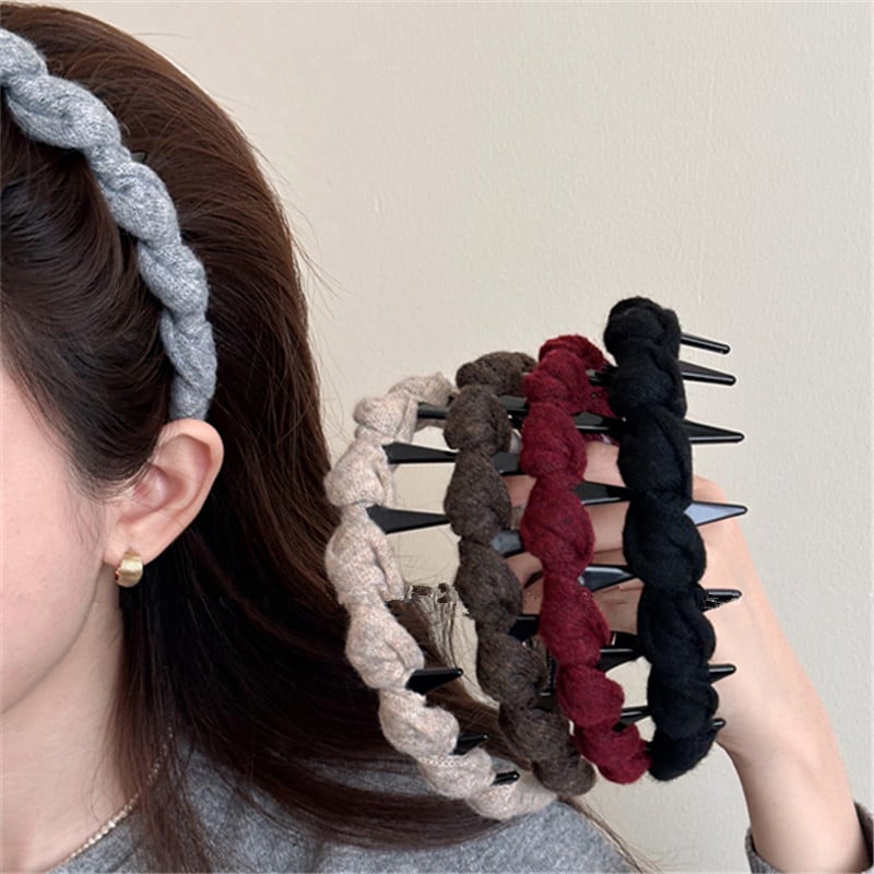 Villast punutud hammasrõngas juustele, libisemiskindel, naistele, käsitöö, sügis 2025, looduslik stiil