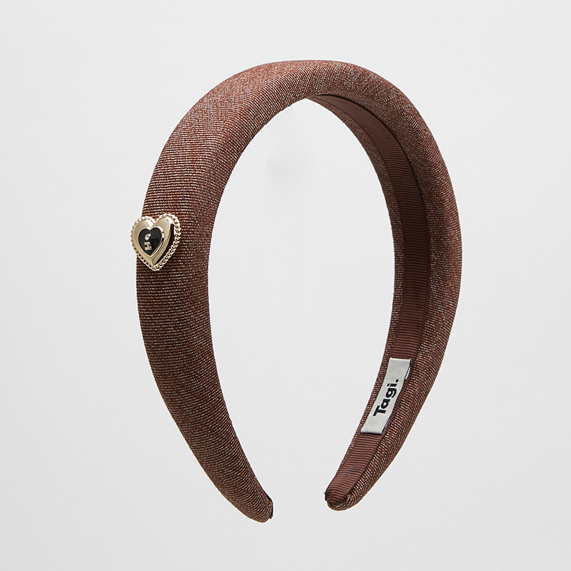 Peavõru polüestri kiududest, käsitöö, roostevabast terasest sisseõmblus, looduslik stiil, suvi 2025