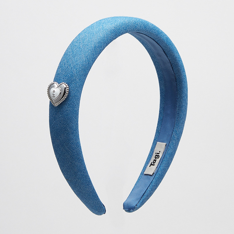 Peavõru polüestri kiududest, käsitöö, roostevabast terasest sisseõmblus, looduslik stiil, suvi 2025