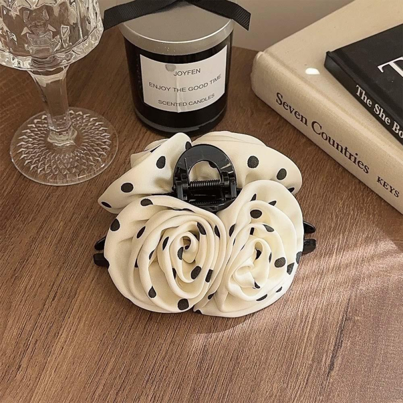 LX szatén hajcsat, kézzel készített, fogó típusú rögzítés, könnyű luxus stílusú fejfedő nőknek