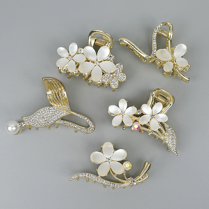 Naise juukseklips alumiiniumi Cat's Eye kristalliga, liblika ja lillemotiiv, haaramisklips, elektroplaadimine, kohandatav