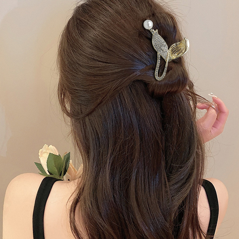 Naise juukseklips alumiiniumi Cat's Eye kristalliga, liblika ja lillemotiiv, haaramisklips, elektroplaadimine, kohandatav