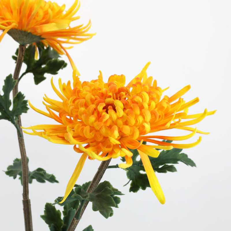 Umjetni krizantema cvijet – mekani ljepilo materijal; tehnike: stiliziranje, flokiranje, reljefna tekstura; sorta: Daisy (Marka: Urban Scenery; Materijal: Meko ljepilo; Tehnike: Stiliziranje, Flokiranje, Reljef; Sorta: Daisy)