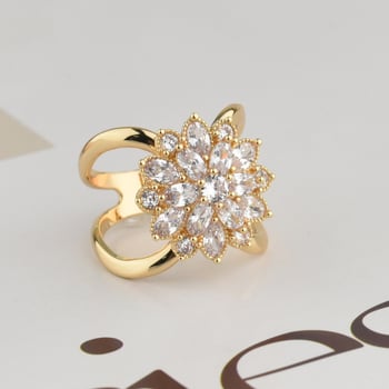 Spona na šál zo saténu s X-prstenom a mašličkou – zliatina, zirkónová vsadba, elektroplatina, dámsky módny doplnok, Scarecrow Jewelry