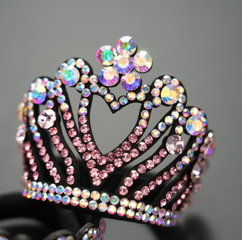 Дантелена корона за коса с еластична лента за сценични изпълнения (Материал: Дантела; Стил: IN style; Технология на обработка: Плетене; Подходящ за: Деца; Марка: Independent)