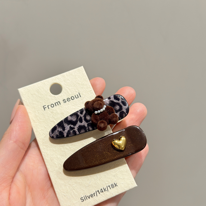 Peaaksessuaar: karu kujundusega juukseklips leopardimustriga külgpaugude jaoks, segatud materjalid, täpne töötlus, sügis 2025