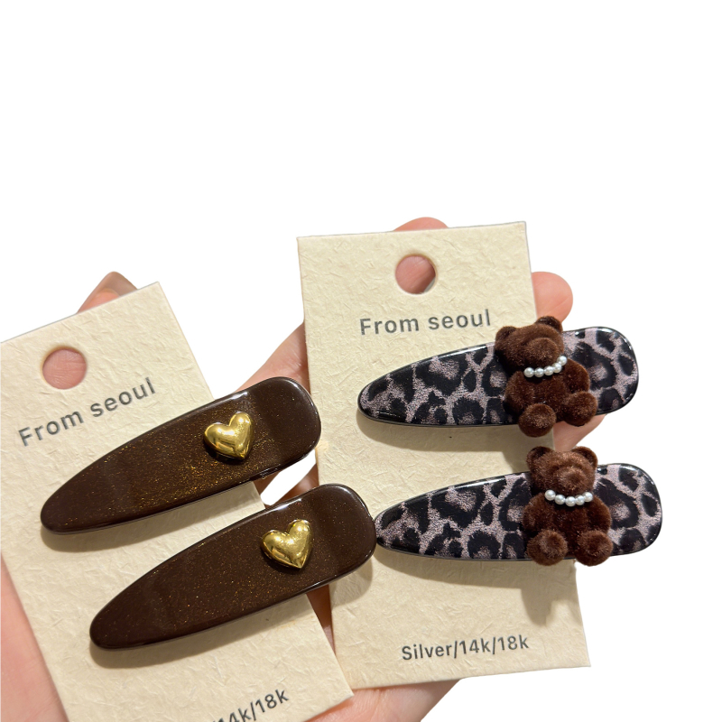 Peaaksessuaar: karu kujundusega juukseklips leopardimustriga külgpaugude jaoks, segatud materjalid, täpne töötlus, sügis 2025