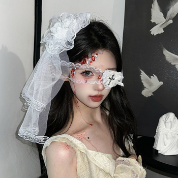 Juukse aksessuaar - gooti pitsiline voil lillede detailidega, kangasmaterjal, käsitöö, külgnupp, naistele