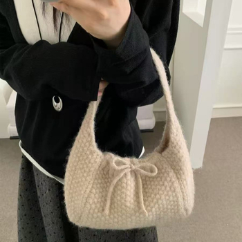 Geantă tote tricotată pentru femei – lucrată manual, lână, stil coreean, formă florală, colecție iarnă 2025