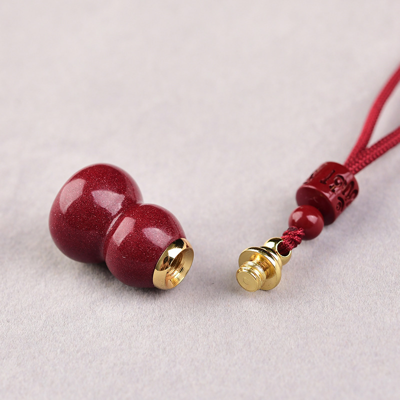 Kaelakee — cinnabari kõrvitsakujuline ripats, geomeetriline kuju, käsitöö, Bangshun bränd