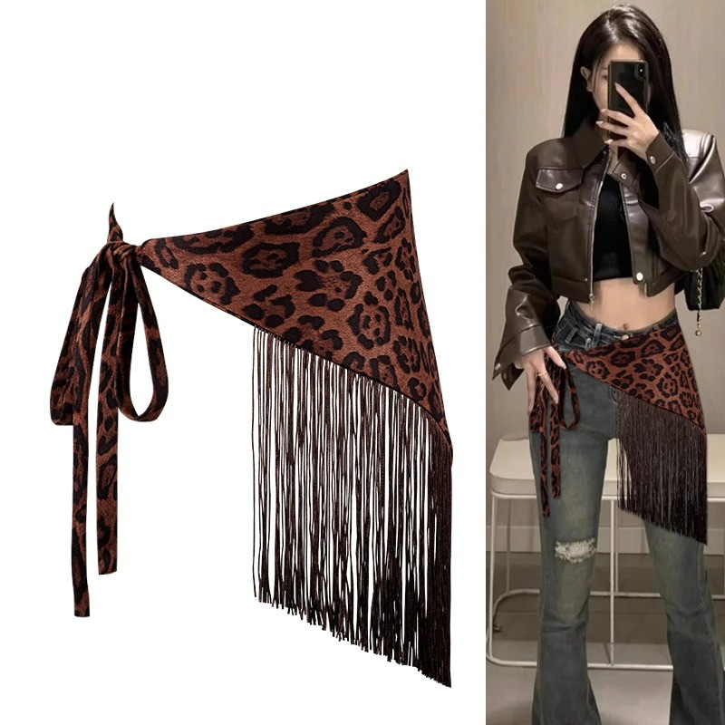 Etno-stílusú pamut deréköv rózsa mintával és bojtokkal, hossza 135 cm