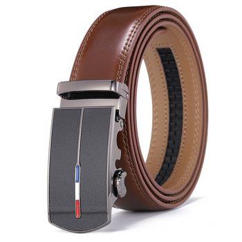 Férfiak számára készült valódi bőr öv automata csattal — másodréteg marhabőrből, domborított textúra, szélesség 2–4 cm, sokoldalú üzleti-kényelmes stílus