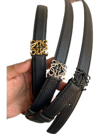 Női bőrvö, valódi bőr, felső réteg marhabőr, lychee mintázat, 2 cm szélesség, réz csattal