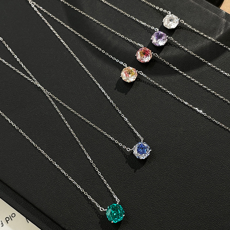 Colier din argint S925 cu pandantiv în formă de trandafir, stil Millennium, zircon încrustat, lanț clavicular