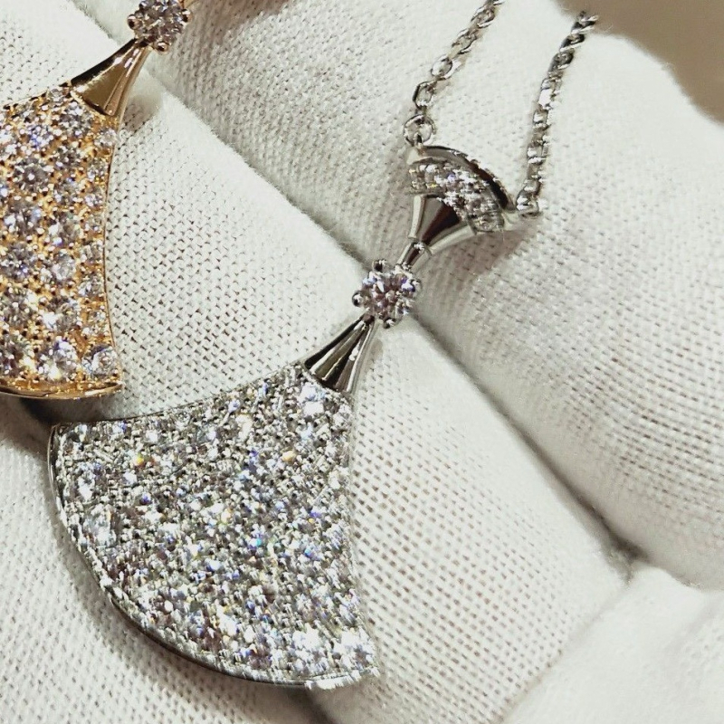 Geometriska formas kaklarota no 925 sudraba ar kulonu, vasaras 2023 kolekcija, produkta kods 5956