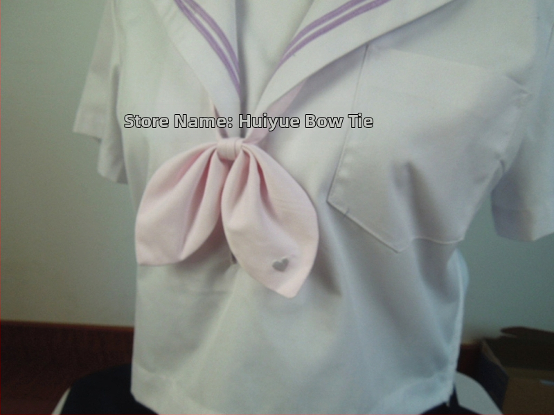 Hímzett virágos gallérkiegészítő nyúlfül-stílusú és masni elemű