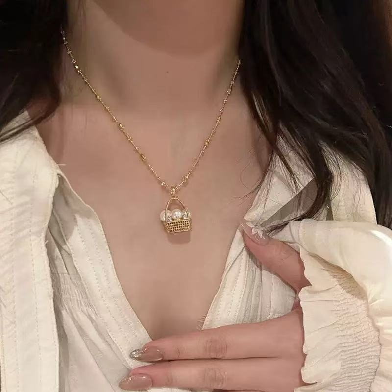 Viseći nakit s kapkovitim privjeskom, vintage stil s perlom i cirkonima, mesing + elektroplatinirano čelik, običan lanac