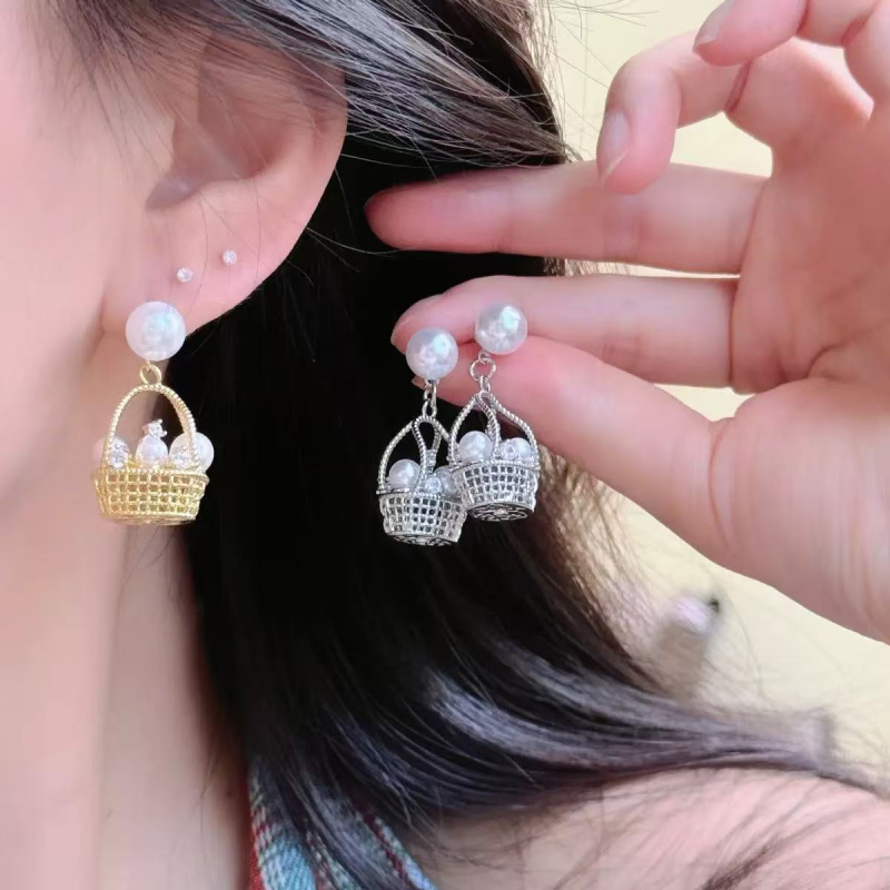 Viseći nakit s kapkovitim privjeskom, vintage stil s perlom i cirkonima, mesing + elektroplatinirano čelik, običan lanac