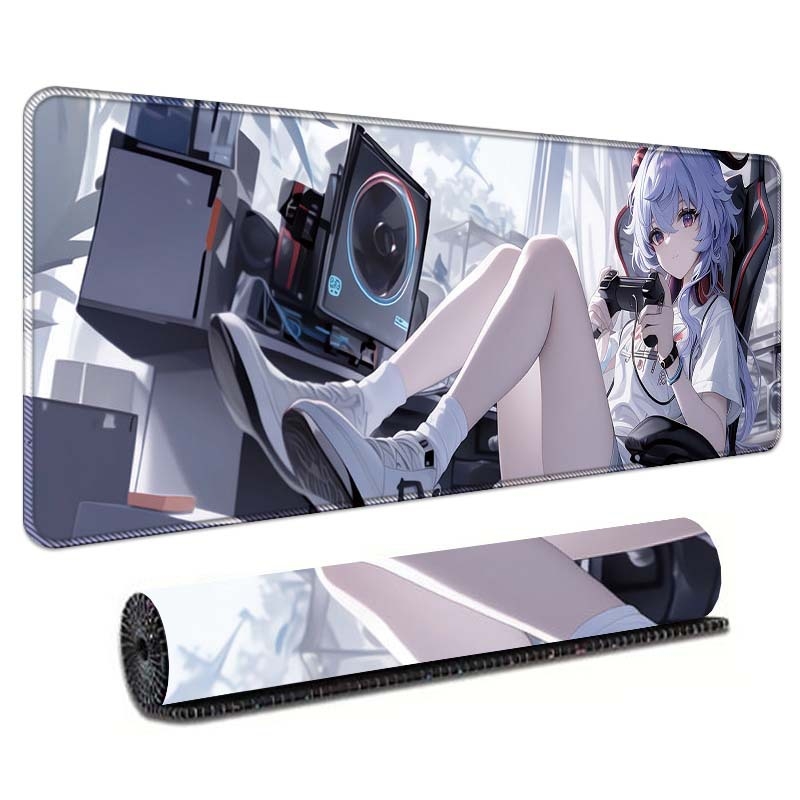 Gaming podloga za stol s temom anime, ekstra velika, za tipkovnicu i miš, precizno šivani rub, protuklizna površina.