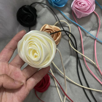 Чокър колие с флорална украса, ръчна изработка, Lolita стил, плат основа, многослоен дизайн, висулка от сплав, обиколка 61–70 cm