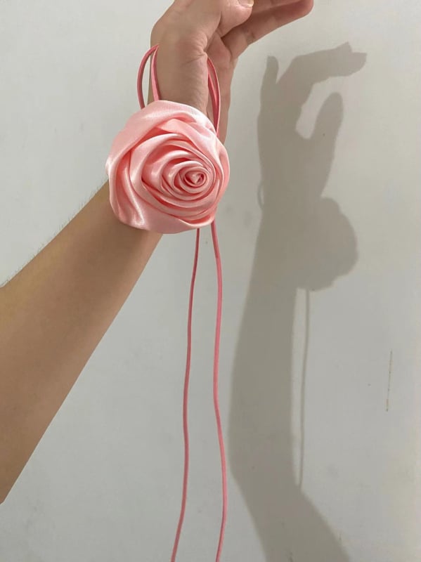 Чокър колие с флорална украса, ръчна изработка, Lolita стил, плат основа, многослоен дизайн, висулка от сплав, обиколка 61–70 cm