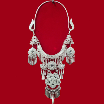 Etnička višeslojna ogrlica s resicama, od legure, običan lanac, privjesak s kristalima, težina 0,25 kg