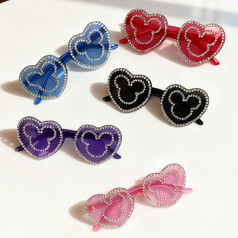 Saulesbrilles ar dimantu inkrustācijām, bezrāmju, unisex, modelis Love 001