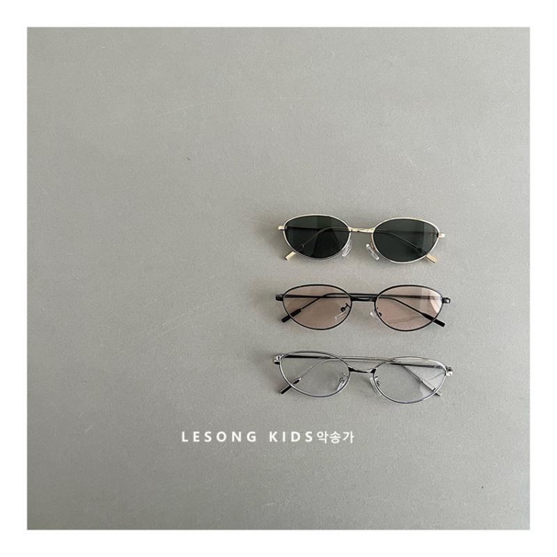 Dječje sunčane naočale s korejskim stilom za putovanja, UV380, puni okvir, plastične leće, kvadratni okvir, proljetno izdanje 2025