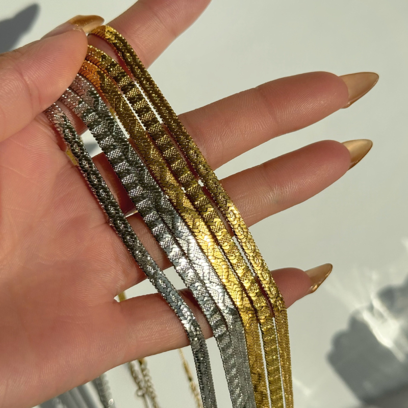 Ogrlica s oštrim lancem, geometrijski privjesak od titan čelika, elektroplating završna obrada, unisex
