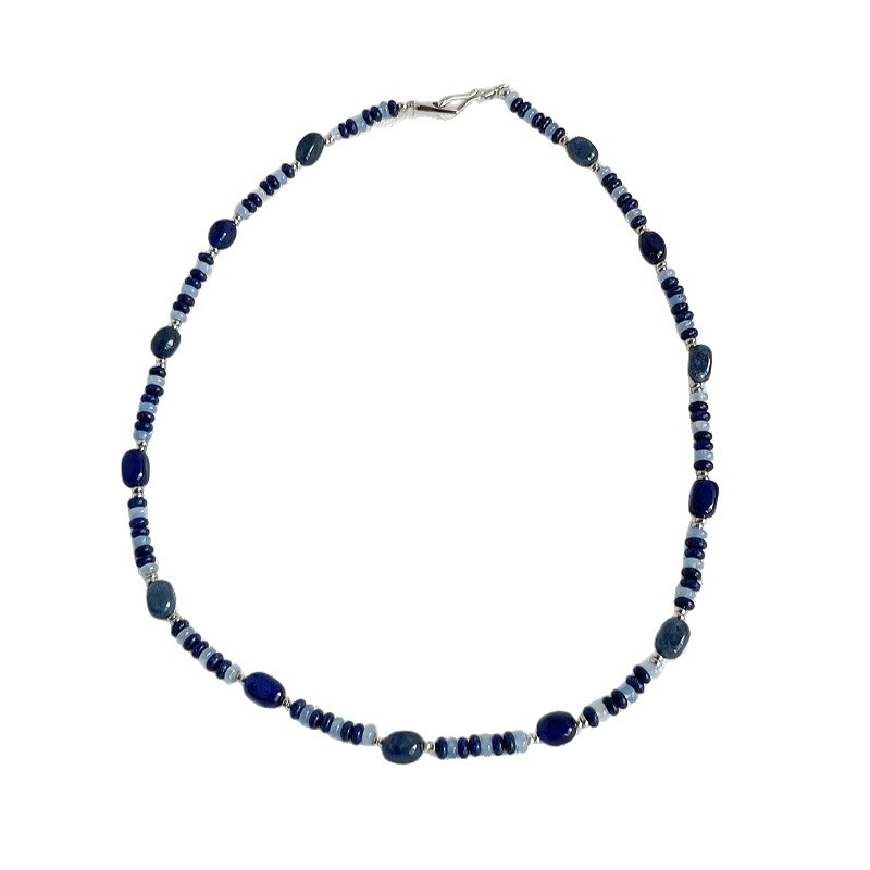 Ženska ogrlica s klavikijalnim lancem, ručno izrađena, geometrijskog oblika, od lapis lazuli