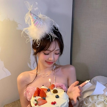 Clip de păr cu pene pufoase, plasă și nod în formă de fluture pentru păr de ziua de naștere și fotografii la petreceri (Cross-border Export Exclusive Supply; Gift for Advertising; Makeup and Costume Props)